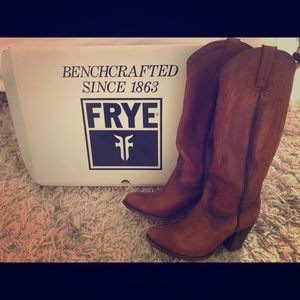 FRYE Ilana Pull-on Boots